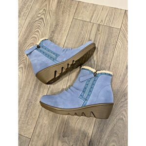 Skechers Jumper Sweet Stud Bootie Women's 6.0 Blue Wedge Studded Suede NEW